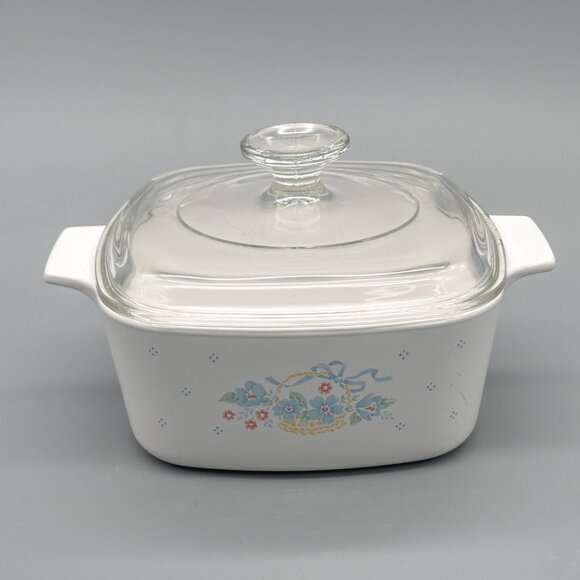 Vintage Corning Ware Country Cornflower A-1.5-B Square Casserole Dish with Lid - Picture 2 of 7